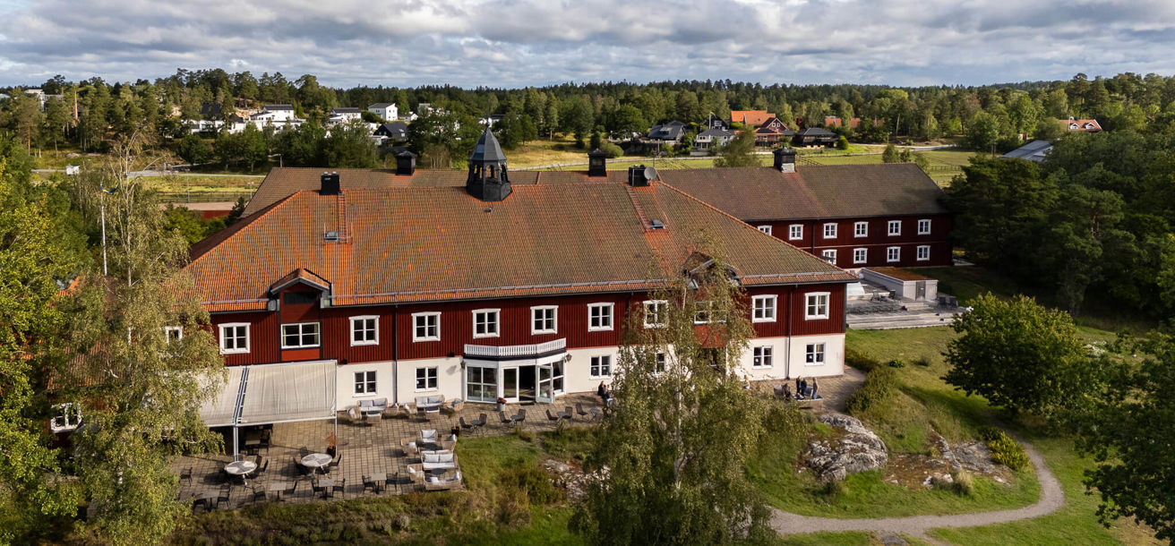 Fågelbro Säteri på Värmdö en sommardag