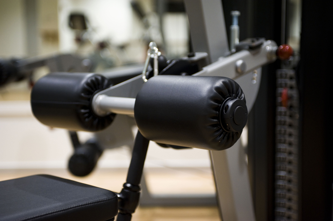 Styrkemaskin på hotellgym på Värmdö