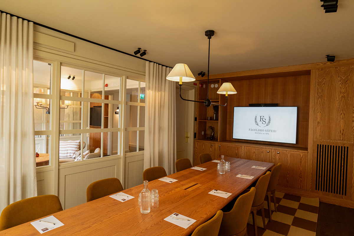 Mötesrum med fast styrelsesittning på Värmdö