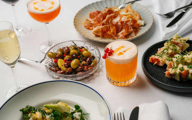 Drinkar och maträtter 