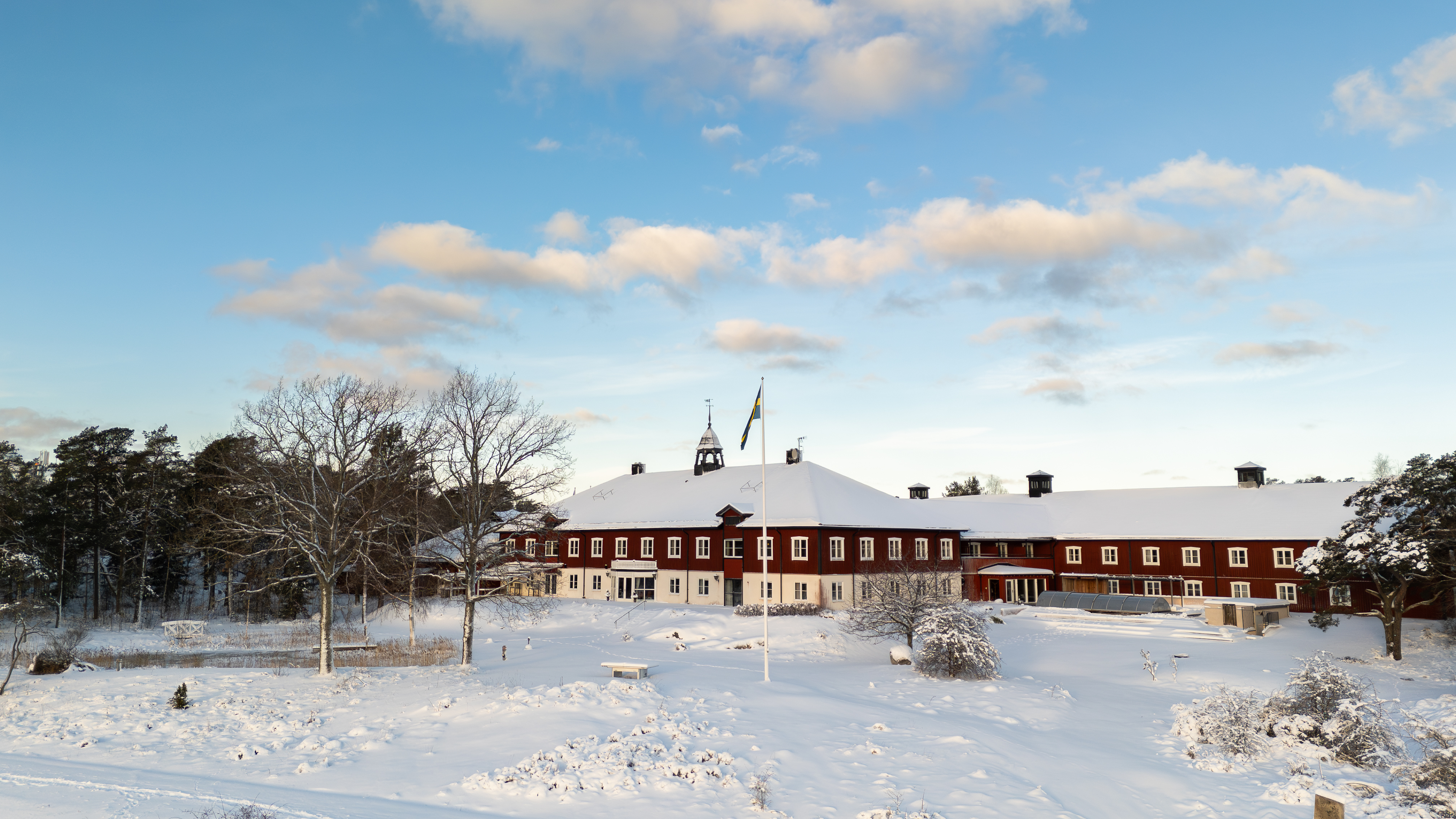 Fågelbro säteri på vintern med snö