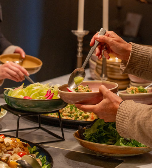 Lunchbuffé med matig salladsbar