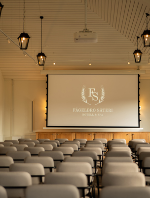 Ljus konferenslokal för 120 personer på Värmdö